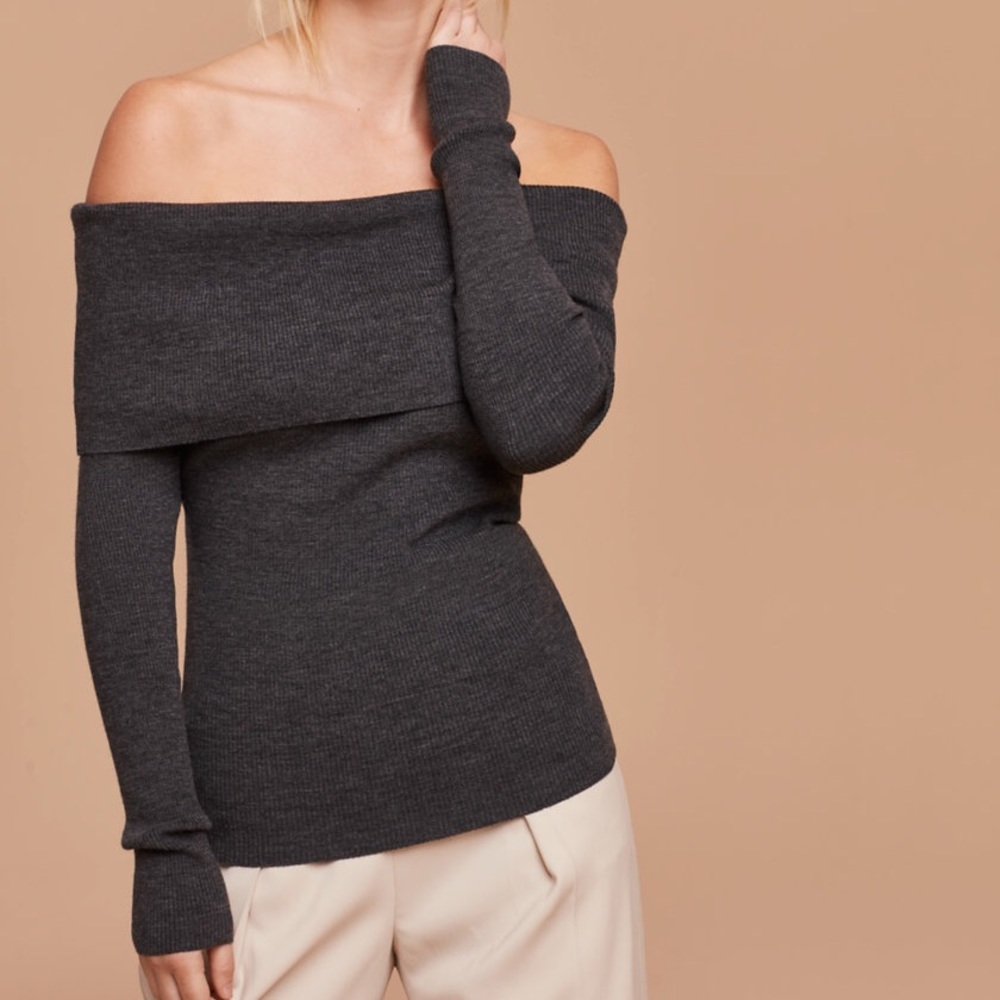 Wilfred charcoal cold shoulder knit top